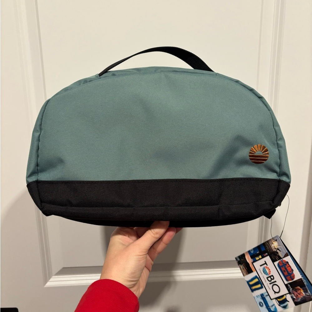 TOBIQ Toiletry Bag - Aspen
